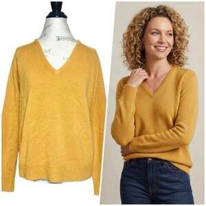 Naked | Women | 100% Cashmere Tuscan Sun Soft V-Neck Sweater | Medium